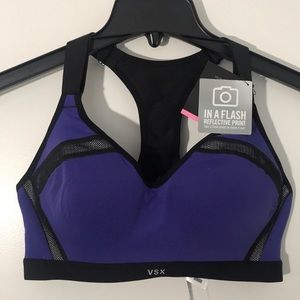 New With Tags Victoria’s Secret Sports Bra 34C